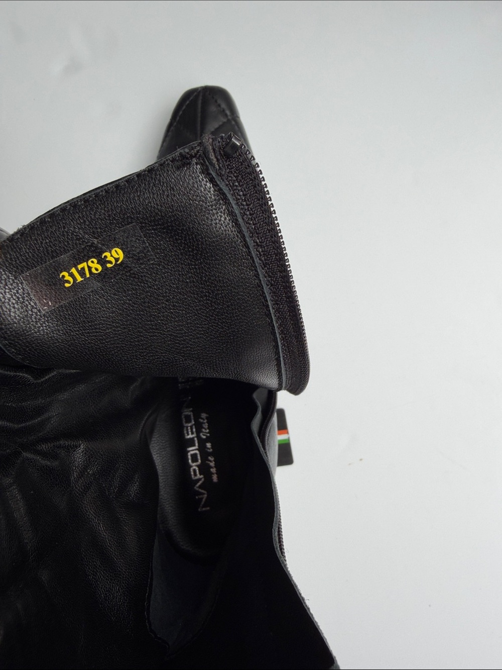 Made In Italy Black Quilted Leather Ankle Boots Square Toe Block Heel Size 39 - Picture 12 of 16
